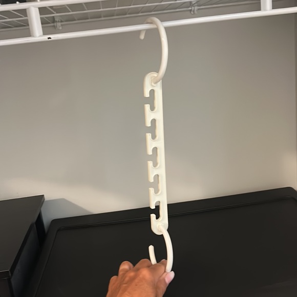 Space saving hangers - Picture 3 of 3